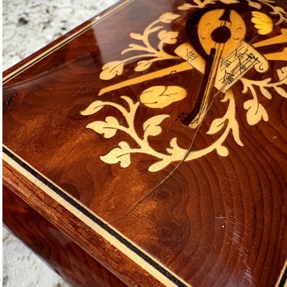 Gabriella Sorrento Italian Inlaid Wood Music Box Brown Fair Torna a Sorriento - Picture 3 of 8